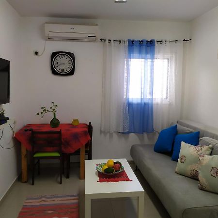 Nelly'S Housing Unit Apartment Eilat Exterior photo